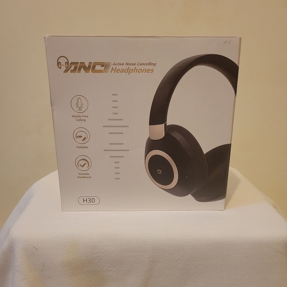 EAOURL Noise Canceling Bluetooth Headphones - Picture 1 of 3